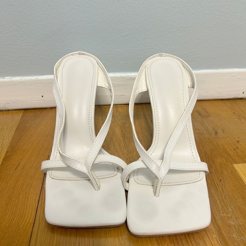 Minimalist White Square-Toe Women's Sandal with Thong Strap